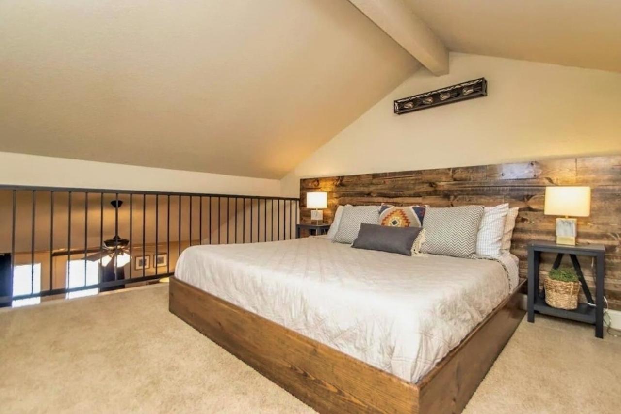 Boho Lakefront Condo With Stunning Views! Hawes Zewnętrze zdjęcie
