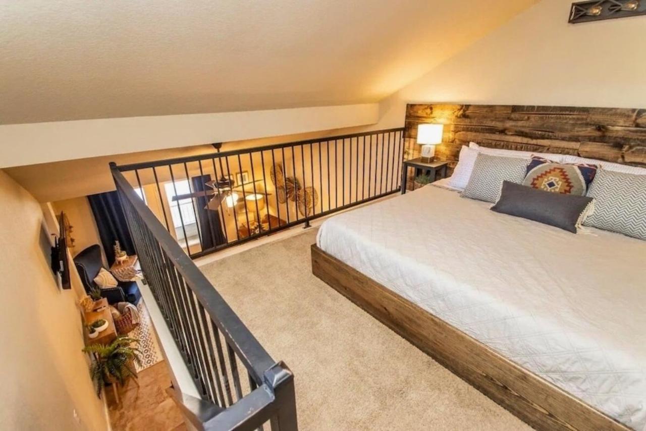 Boho Lakefront Condo With Stunning Views! Hawes Zewnętrze zdjęcie